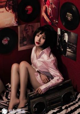 曲线球-中英字幕免费国语