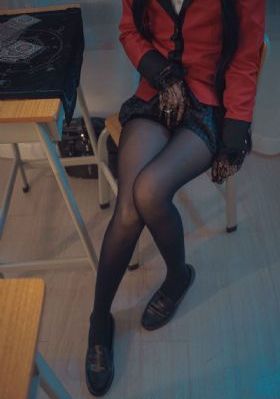 韩少别哭夫人她有三个大佬哥哥-中文字幕大全免费播放