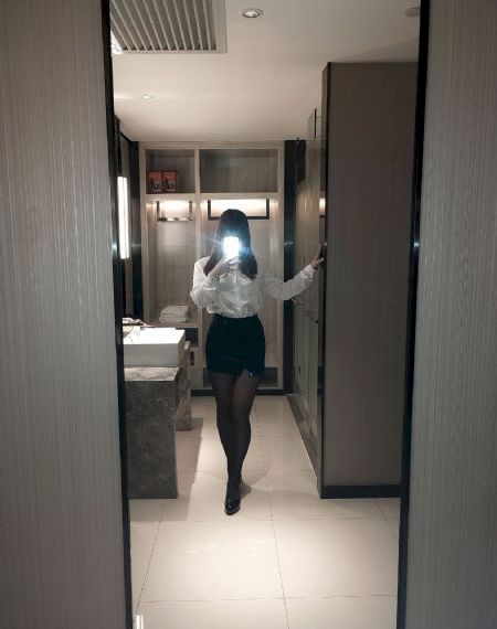 劳拉现身-高清首播在线播放观看