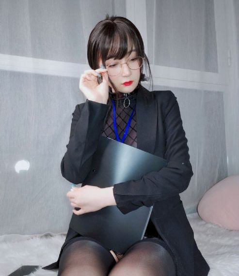 赤裸特工女之欲望的代价-无限资源中文版全集