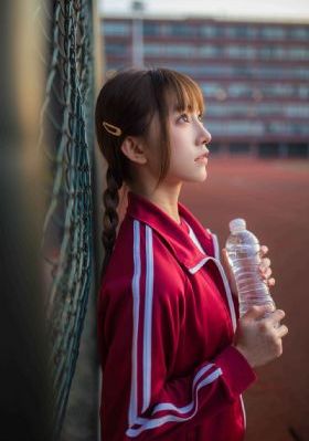 趴体生活-中文字幕嘟嘟动漫网