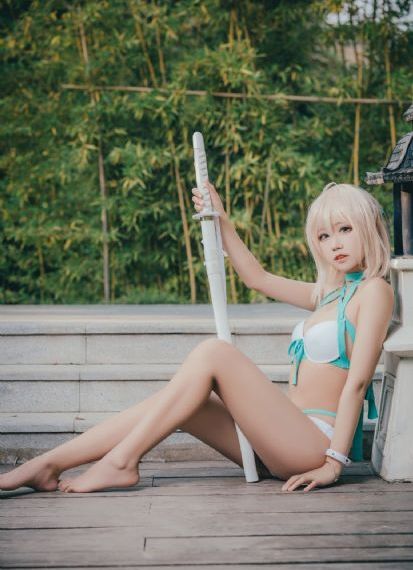 穿越洞窟世界求生-云播完整视频大全